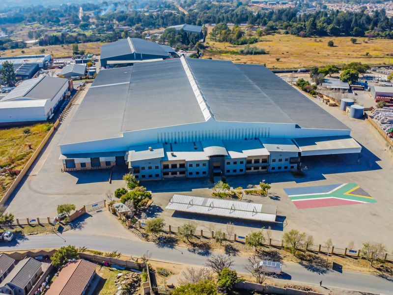 Stunning 22,510m2 Warehouse for Rent – Kya Sands -Mostyn Park - Photo 9