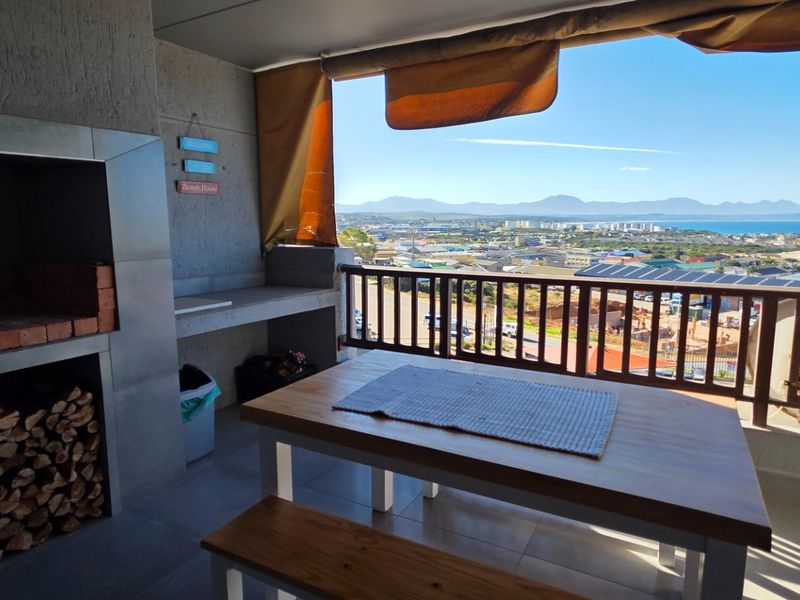 Upgraded Apartment.... Beautiful Ocean and Mountain Views !!! - Photo 9