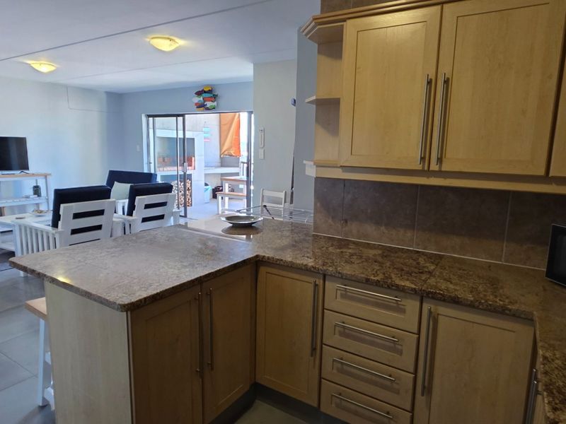 Upgraded Apartment.... Beautiful Ocean and Mountain Views !!! - Photo 7