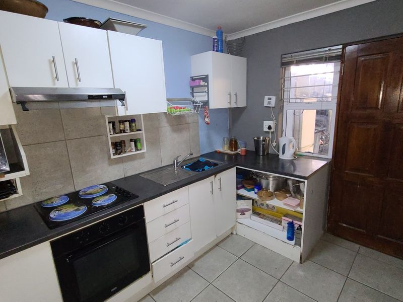 3 Bedroom hom in Bishop Lavis - Photo 9