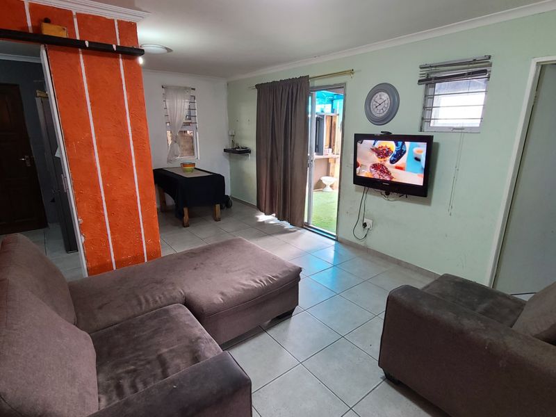 3 Bedroom hom in Bishop Lavis - Photo 7