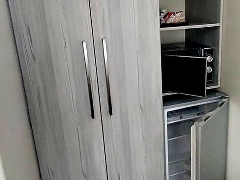 14 Bedroom House for Sale in Amalinda - Photo 10