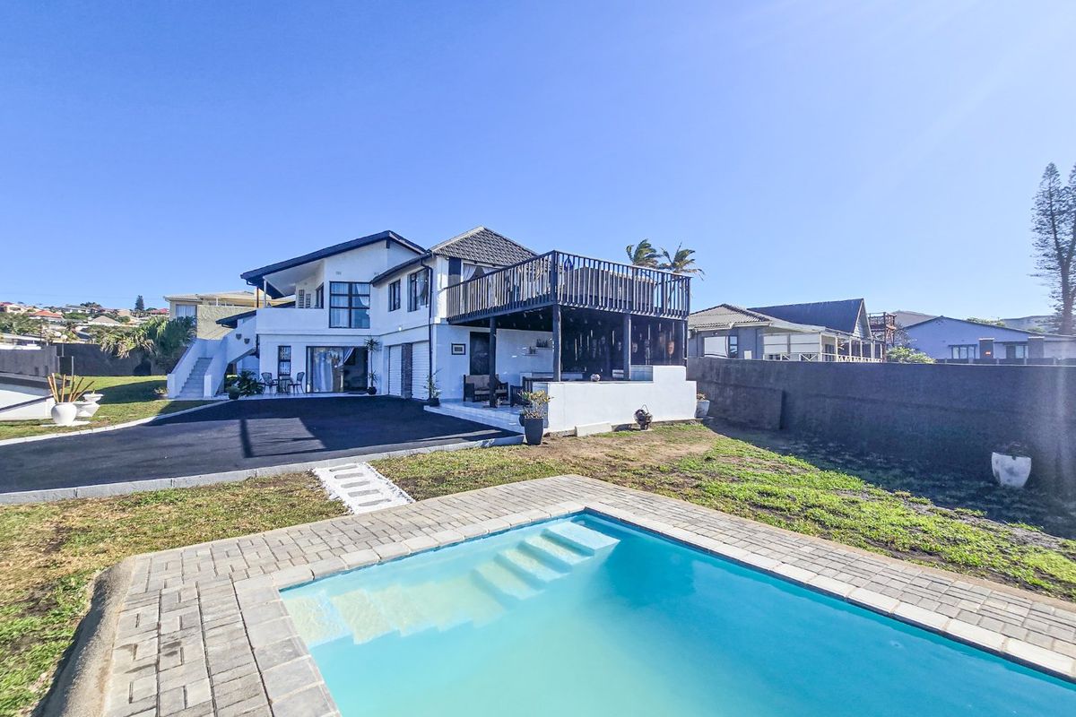 An Absolutely Stunning Home By The Beach - Photo 2