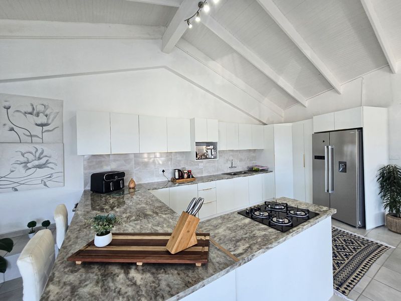 An Absolutely Stunning Home By The Beach - Photo 10