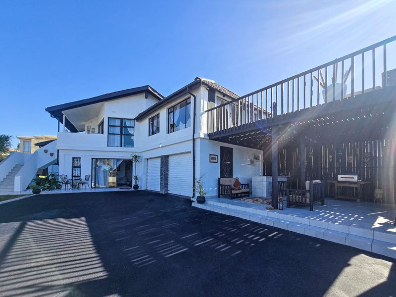 An Absolutely Stunning Home By The Beach - Photo 3