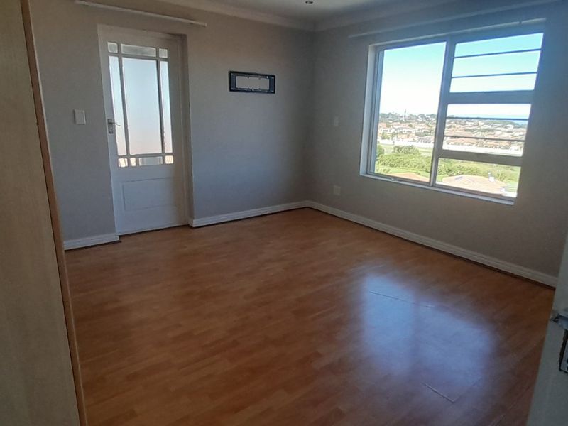 5 Bedroom House In Lovemore Heights - Photo 8