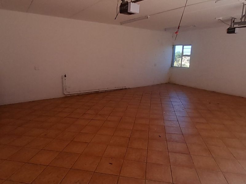 5 Bedroom House In Lovemore Heights - Photo 2