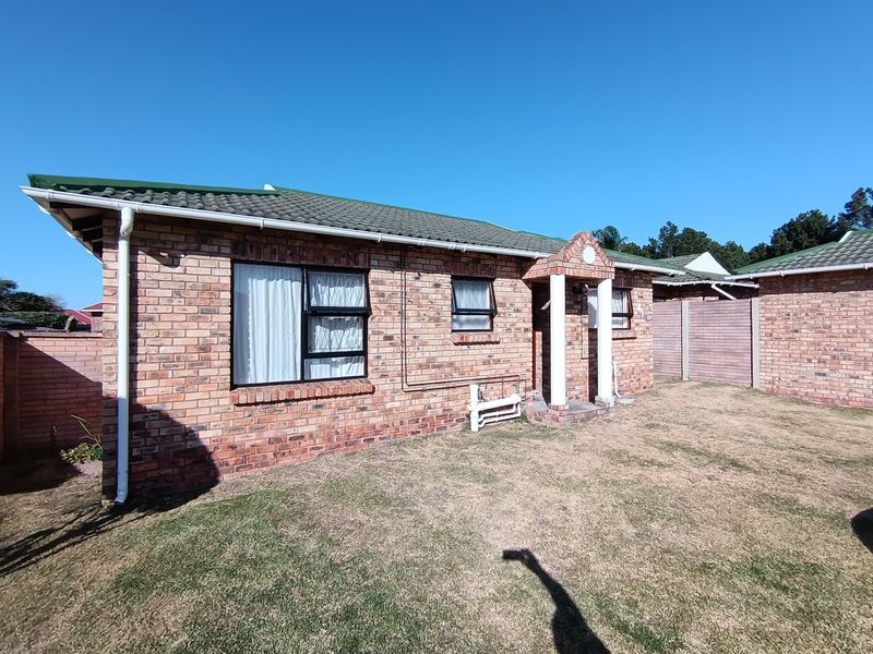 Versailles Court, 46 Verdun Road — Stylish, Secure, and Effortlessly Modern - Photo 2