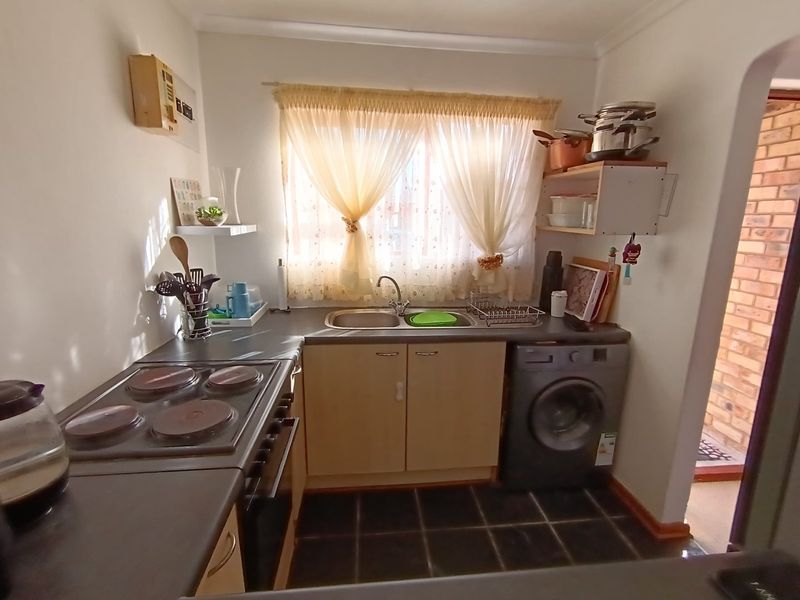 Versailles Court, 46 Verdun Road — Stylish, Secure, and Effortlessly Modern - Photo 9