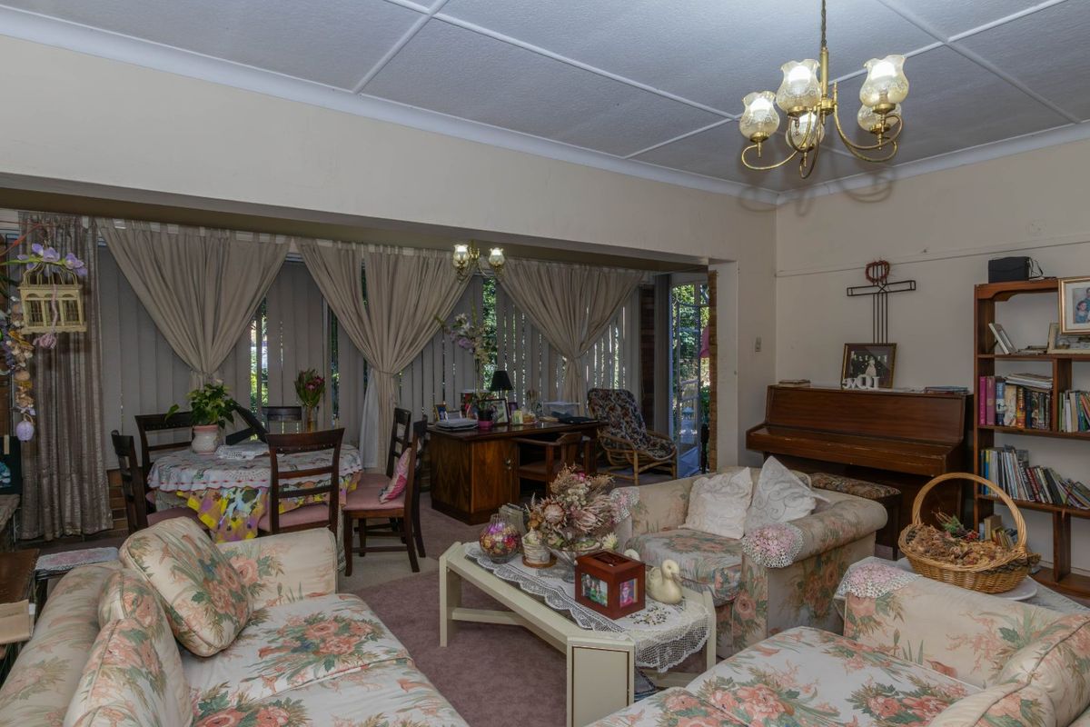 Income Generator with Old-School Charm - Photo 4