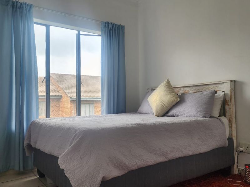 CENTRALLY SITUATED IN GRAND CENTRAL - 2ND FLOOR UNIT UP FOR GRABS - Photo 10