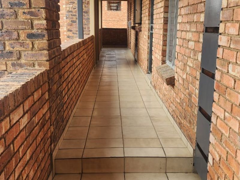 CENTRALLY SITUATED IN GRAND CENTRAL - 2ND FLOOR UNIT UP FOR GRABS - Photo 6