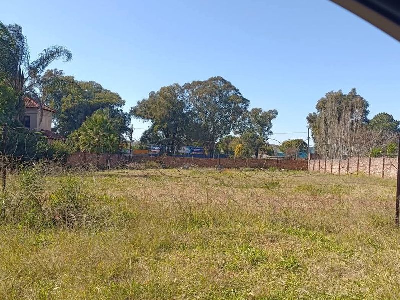 FOR SALE:- A DOUBLE STAND-ZONED FOR 2-HOUSES-ELDORAIGNE X 16-R2.995m - Photo 2