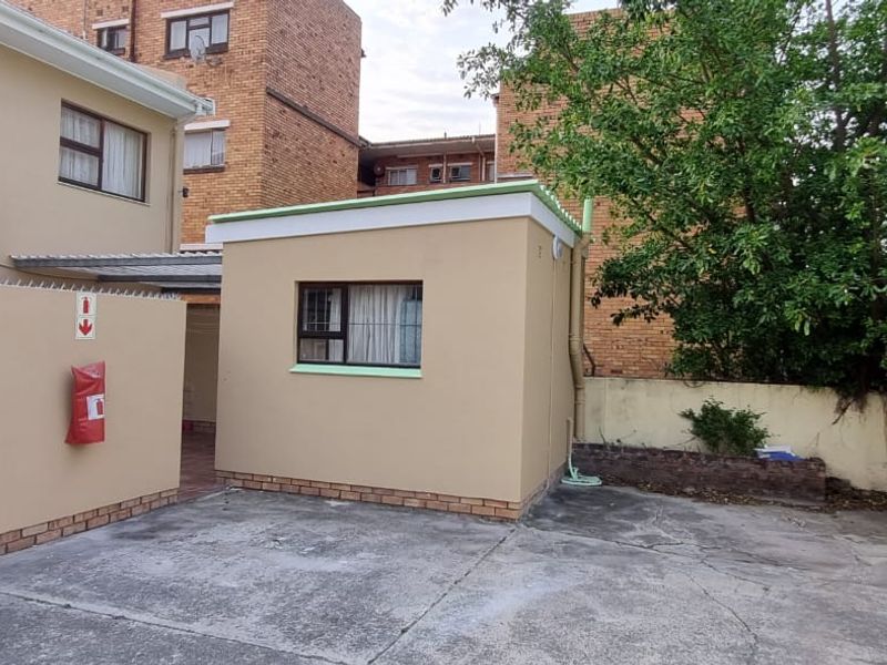4 Bedroom Townhouse for sale in Southernwood East London - Photo 4