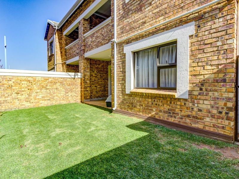 Charming Family Home with Thoughtful Layout - Photo 3