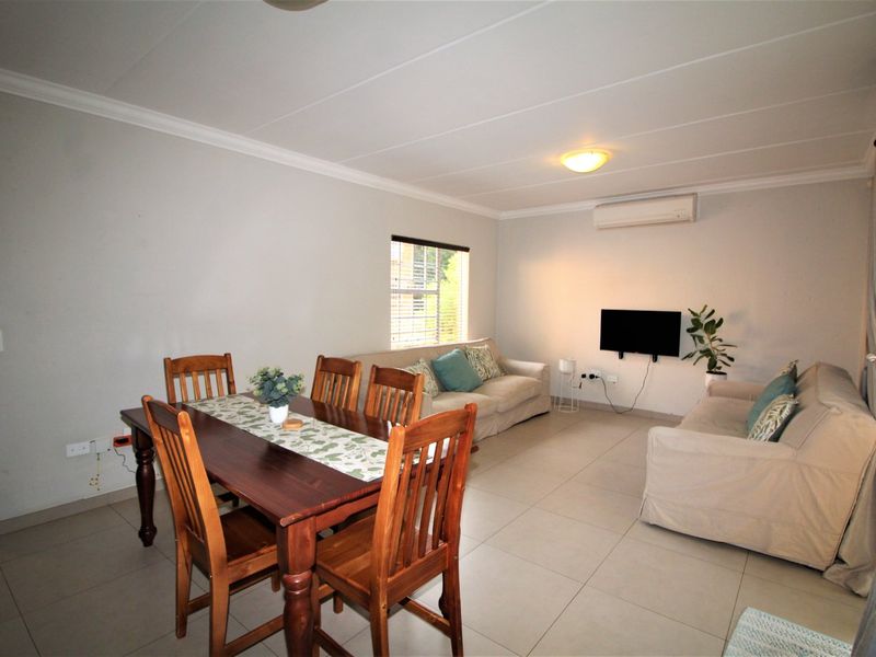 Newly renovated two-story townhouse for Sale - Photo 5