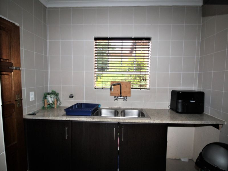 Newly renovated two-story townhouse for Sale - Photo 10