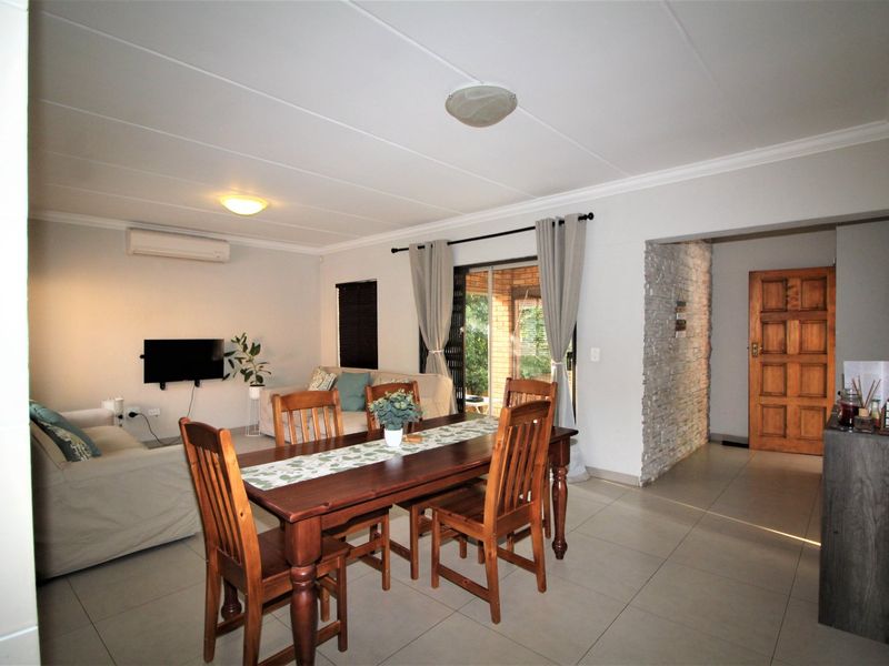 Newly renovated two-story townhouse for Sale - Photo 6