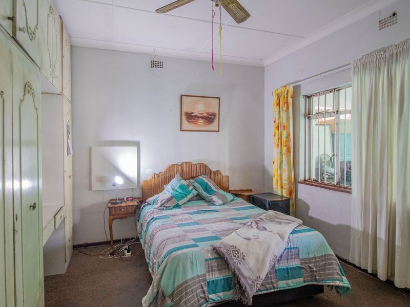 RENT TO BUY!!!TO LET!!!Golden Oldie in the Heart of Kensington and within walking distance to the Prestigious Jeppe Girls and Boys High Schools. - Photo 2