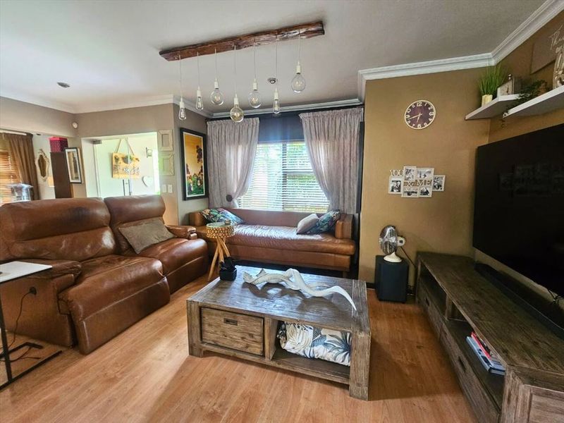 Spacious Three-Bedroom Home with Study and Double Garage - Photo 2