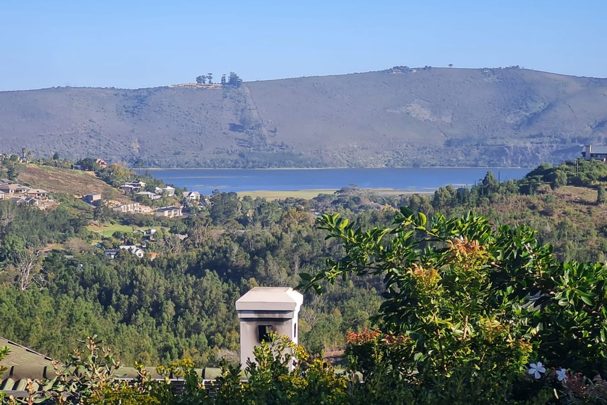 Searching for a peaceful lifestyle surrounded by nature, yet close to the heart of Knysna town?  - Photo 3