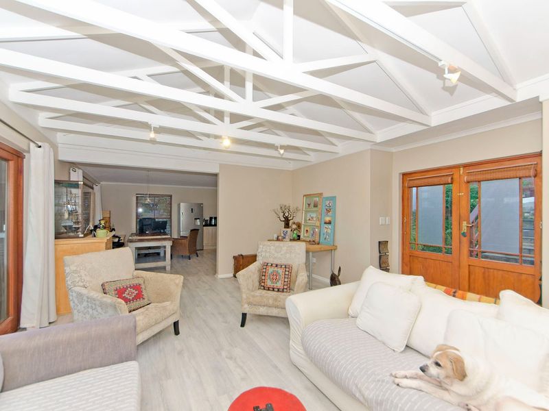 Searching for a peaceful lifestyle surrounded by nature, yet close to the heart of Knysna town?  - Photo 4