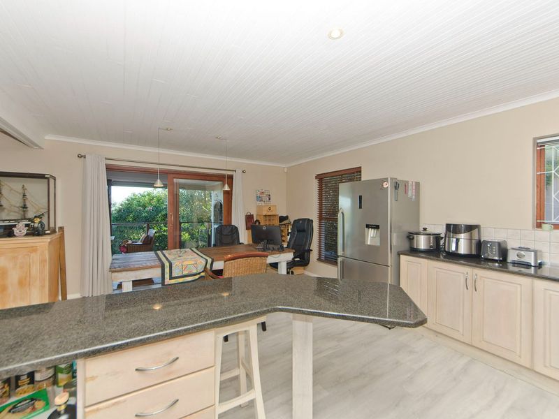 Searching for a peaceful lifestyle surrounded by nature, yet close to the heart of Knysna town?  - Photo 8