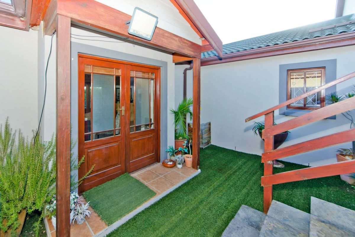 Searching for a peaceful lifestyle surrounded by nature, yet close to the heart of Knysna town?  - Photo 2