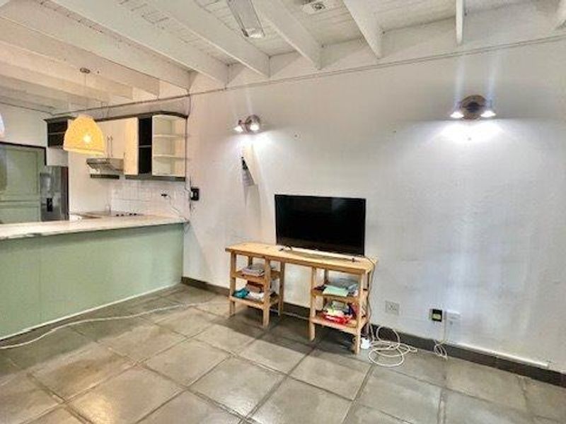 Serene Retreat Surrounded By Nature - Photo 9