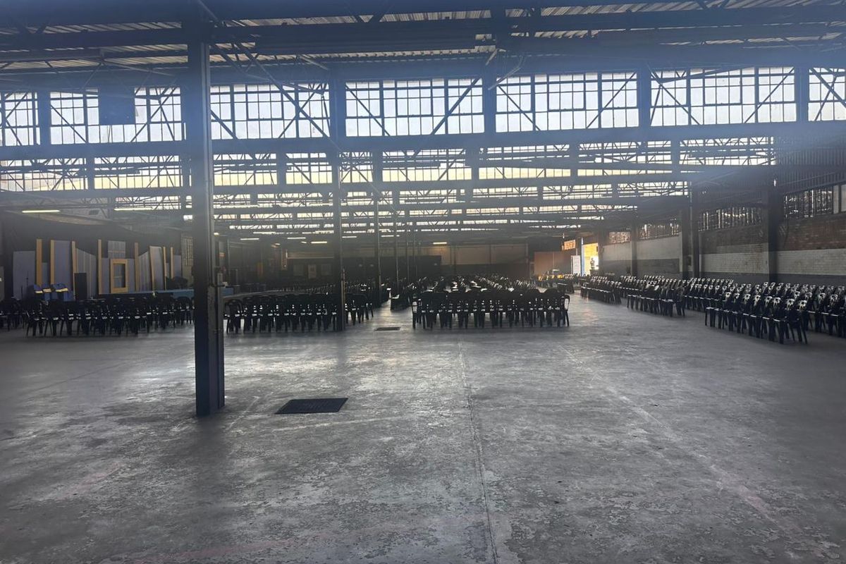 2000  SQUARE METERS BUSINESS PROPERTY FOR RENTAL - Photo 4