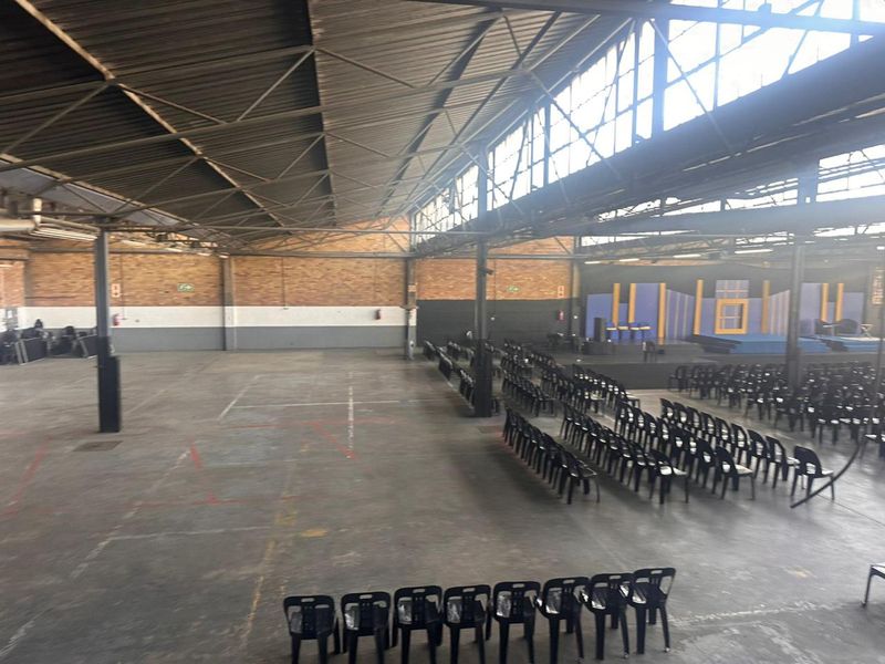 2000  SQUARE METERS BUSINESS PROPERTY FOR RENTAL - Photo 10