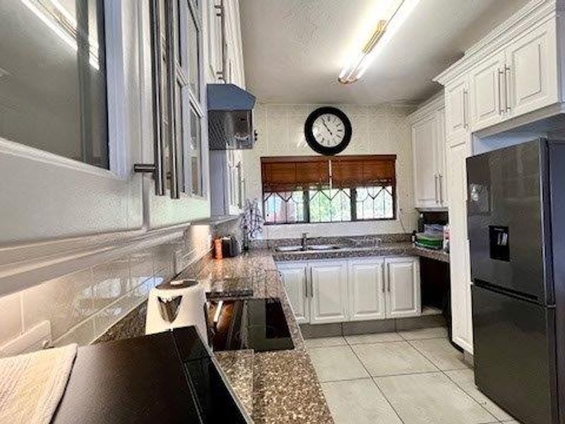 Beachfront Splendour !! - Photo 10