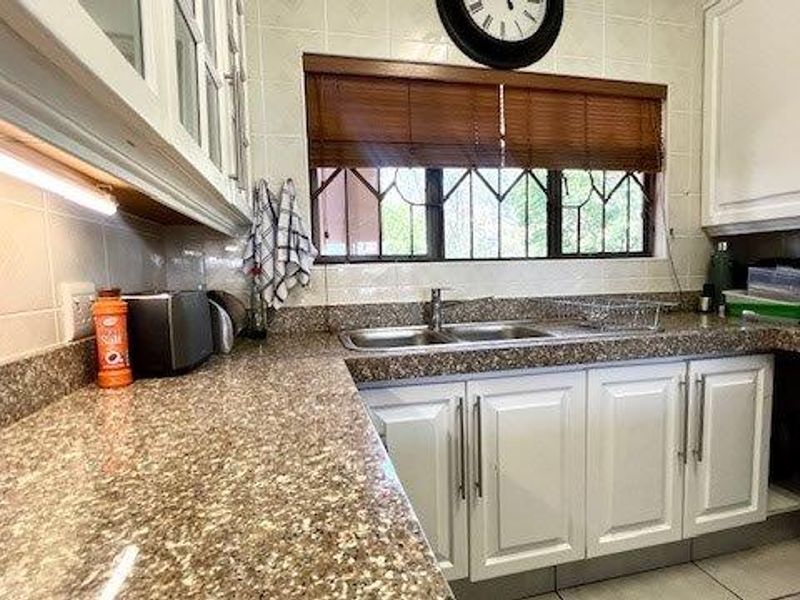 Beachfront Splendour !! - Photo 8