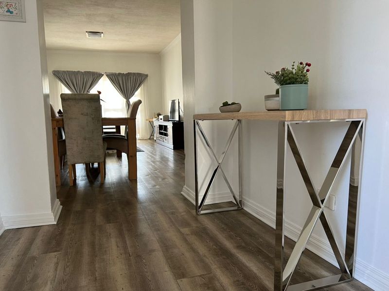 Stylish, Secure, Modern Elegance in the Heart of Greenstone - Photo 7