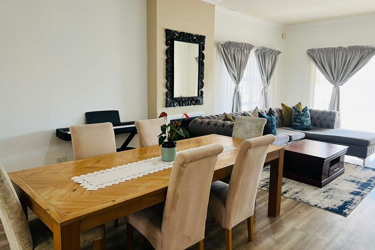 Stylish, Secure, Modern Elegance in the Heart of Greenstone - Photo 5