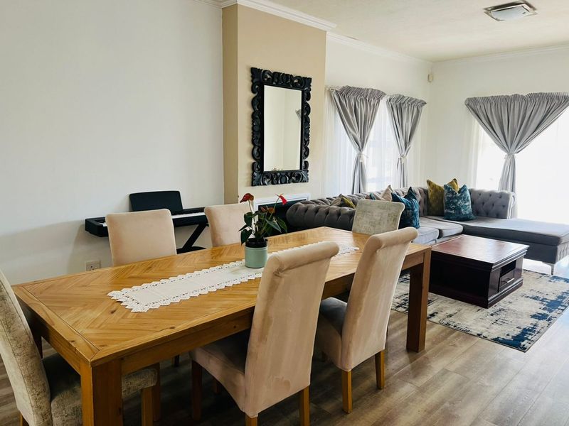 Stylish, Secure, Modern Elegance in the Heart of Greenstone - Photo 5