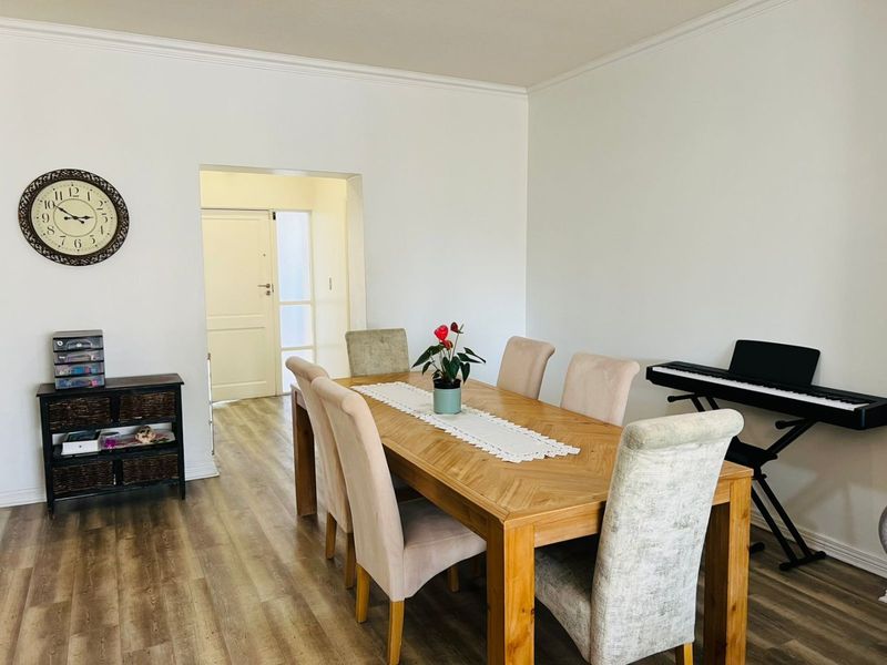 Stylish, Secure, Modern Elegance in the Heart of Greenstone - Photo 4