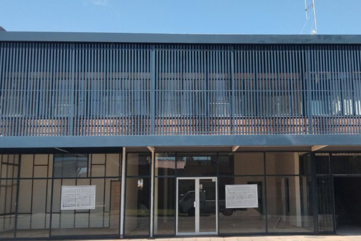 Affordable Office Space in Prime Town Location – Close to Transport - Photo 4