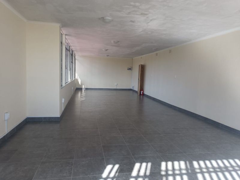 Affordable Office Space in Prime Town Location – Close to Transport - Photo 6