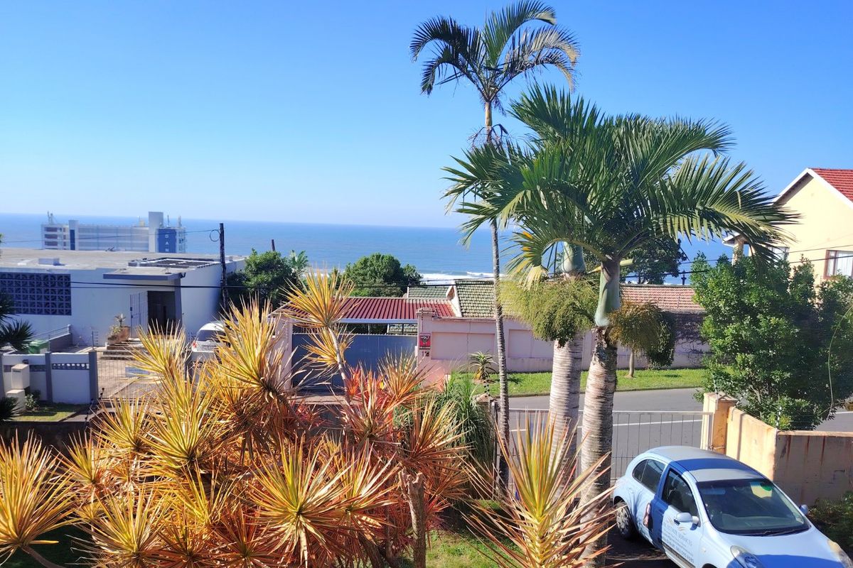 Two properties for the price of one.  - Photo 2