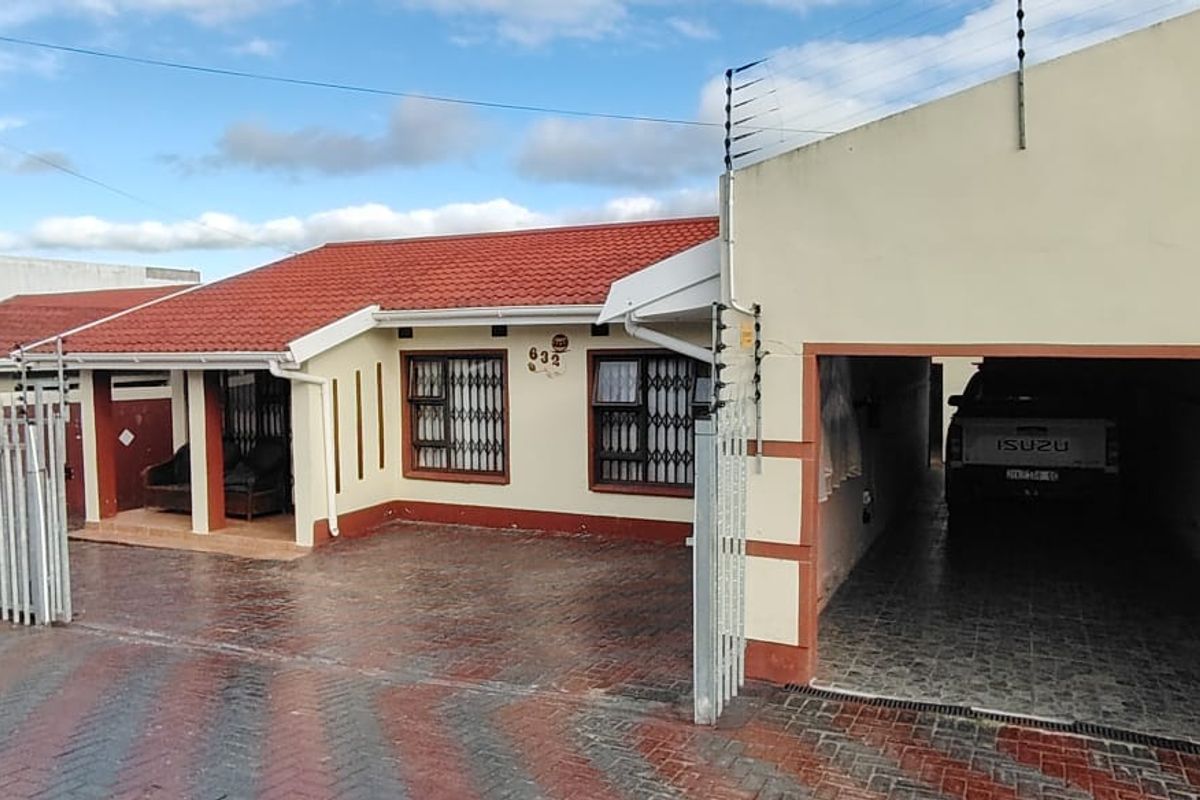 5 Bedroom House for Sale in Mdantsane - Photo 2