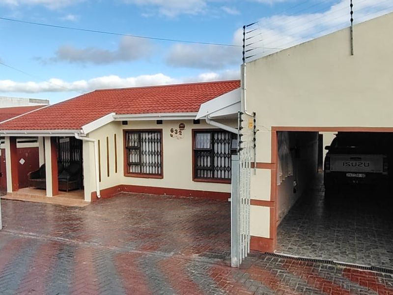 5 Bedroom House for Sale in Mdantsane - Photo 2