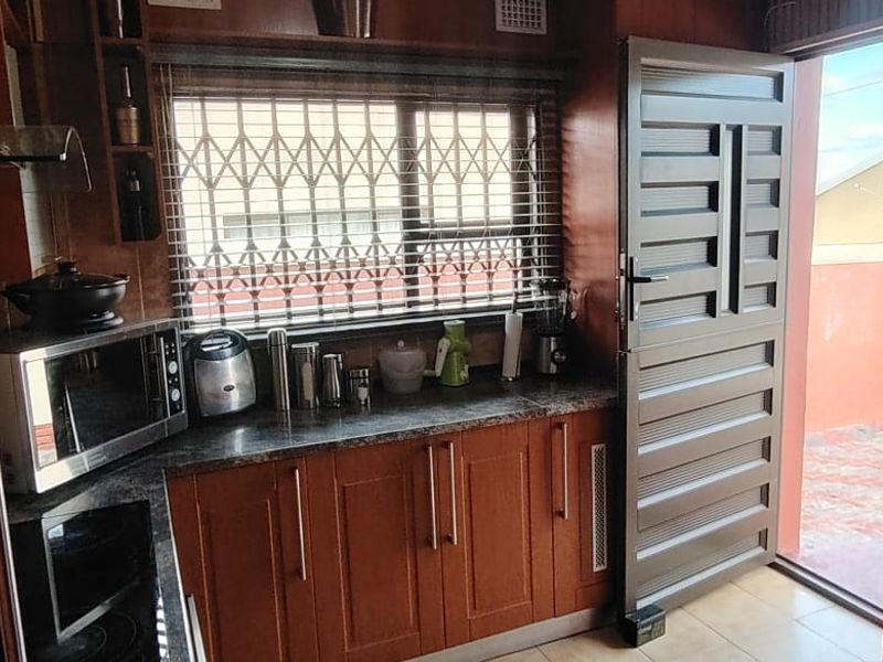 5 Bedroom House for Sale in Mdantsane - Photo 3