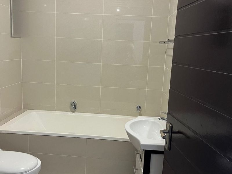 Stunning Open-Plan Apartment for Sale! - Photo 9