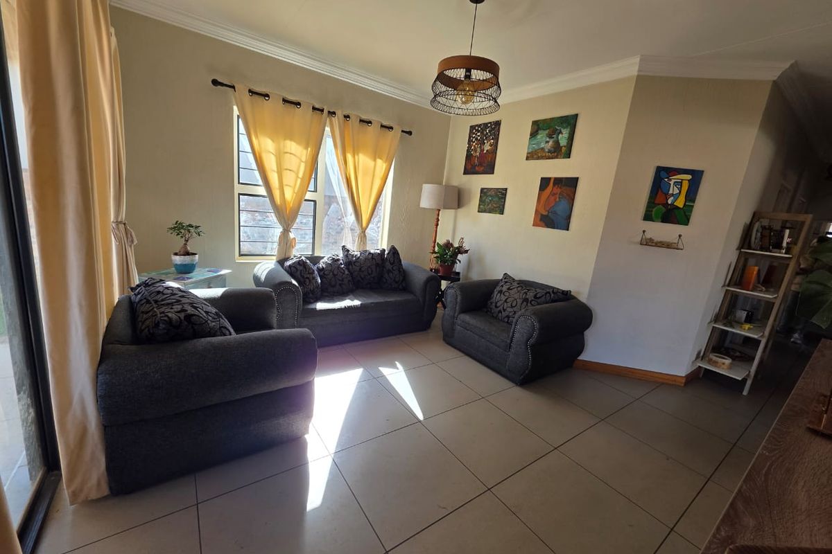 Full title - Your Dream Home Awaits! Spacious, Stylish & Perfectly Located  - Photo 5