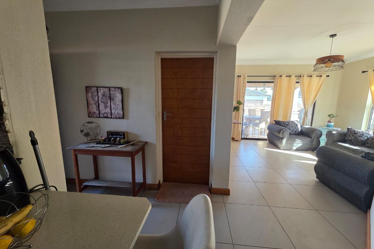 Full title - Your Dream Home Awaits! Spacious, Stylish & Perfectly Located  - Photo 4