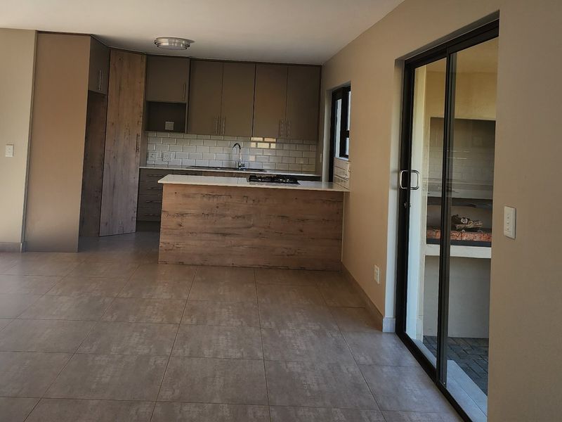 La Camargue Family Home for Sale - No Transfer Duty & No Transfer Costs. - Photo 6