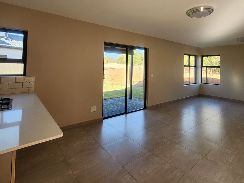 La Camargue Family Home for Sale - No Transfer Duty & No Transfer Costs. - Photo 4