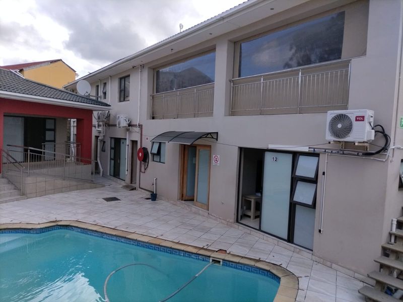 24-Bedroom Guesthouse for Sale – Amalinda, East London - Photo 9