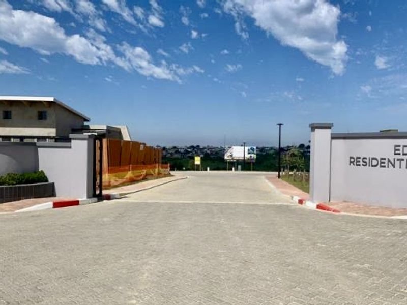 MODERN ELEGANCE IN EDEN LIFESTYLE RESIDENTIAL ESTATE - Photo 3